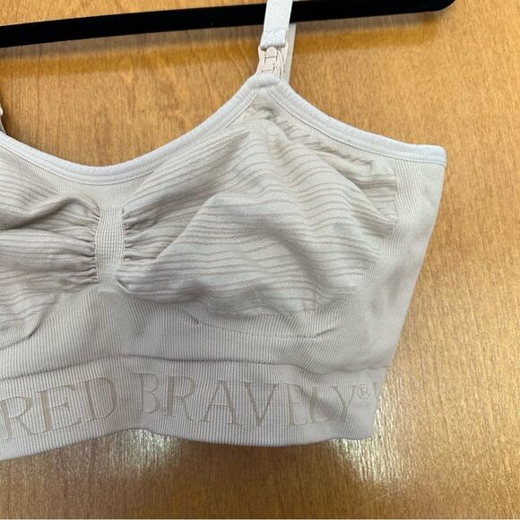 Kindred Bravely Sublime Hands Free Pumping & Nursing Bra in Beige Size Medium - Picture 3 of 12